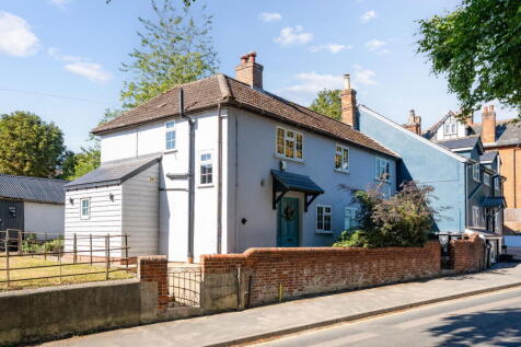 Peaslands Road, Saffron Walden 3 bed semi
