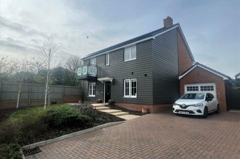 5 bedroom detached house for sale