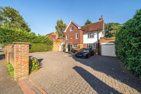6 bedroom detached house for sale