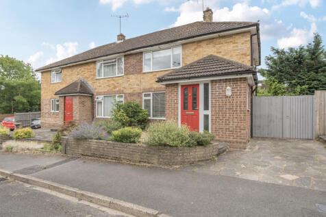 2 bedroom semi-detached house for sale