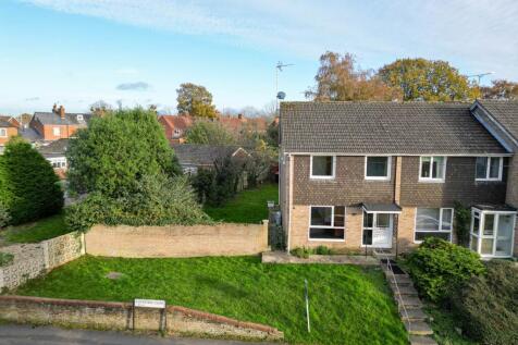 Langford Close, Emmer Green, Reading 3 bed semi
