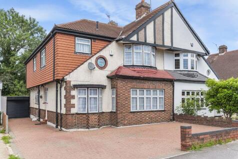 4 bedroom semi-detached house for sale