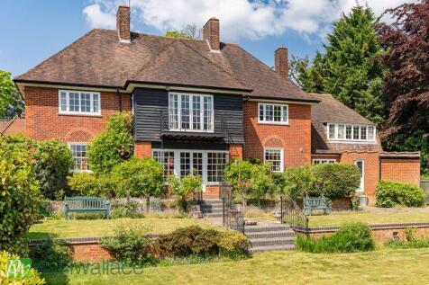 5 bedroom detached house for sale