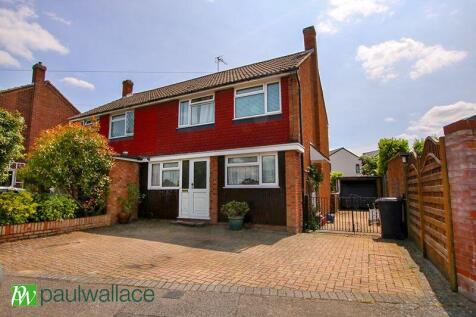Paradise Close, West Cheshunt 3 bed semi