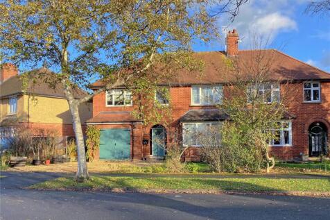 4 bedroom semi-detached house for sale