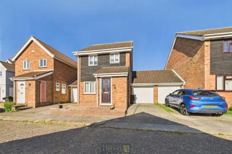 Menzies Avenue, Basildon, Essex, SS15 3 bed house for sale