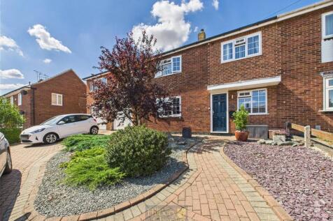 Devonshire Road, Basildon, Essex, SS15 4 bed end of terrace house for sale