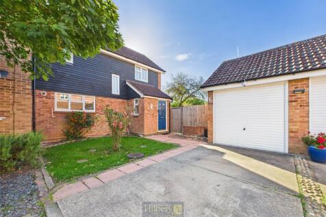 Menzies Avenue, Basildon, Essex, SS15 3 bed semi