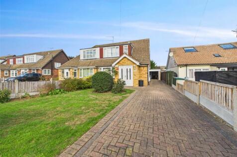 Victoria Road, Laindon, Basildon... 3 bed semi