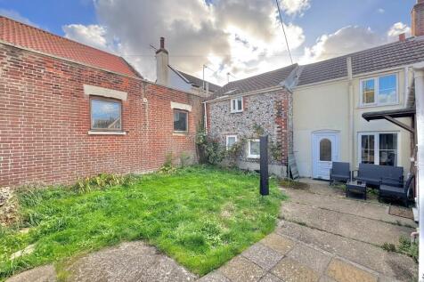1 bedroom end of terrace house for sale