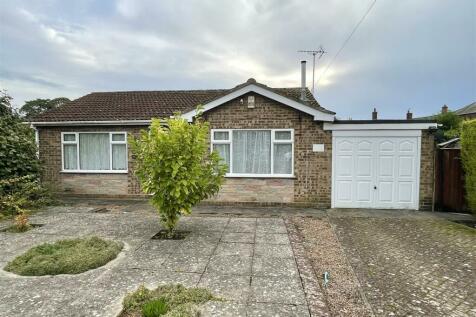 2 bedroom detached bungalow for sale