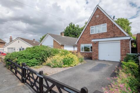 Alpine Road, Rushden 3 bed detached house for sale
