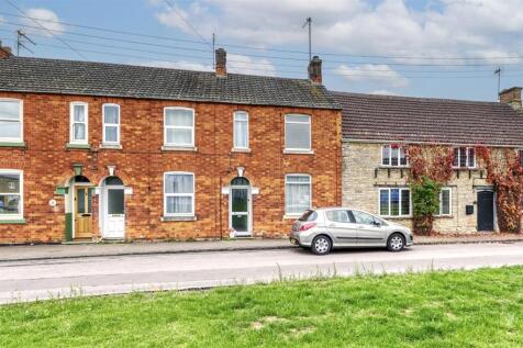 The Green, Woodford 3 bed terraced house for sale