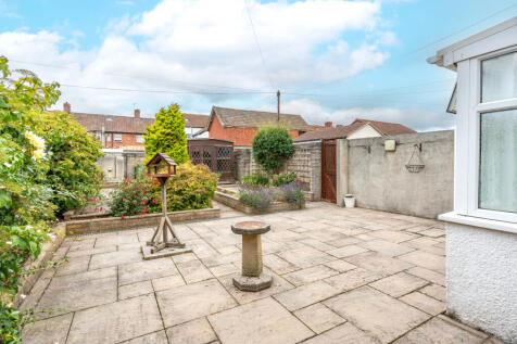 Avonmouth, Bristol BS11 3 bed end of terrace house for sale