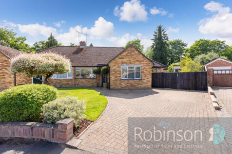 3 bedroom semi-detached bungalow for sale