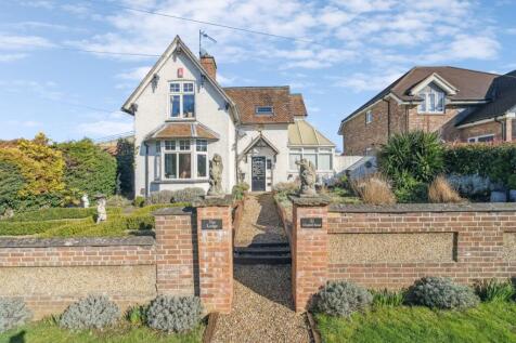 Clophill Road, Bedford MK45 4 bed detached house for sale