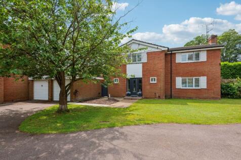 Grange Gardens, Shefford SG17 4 bed detached house for sale