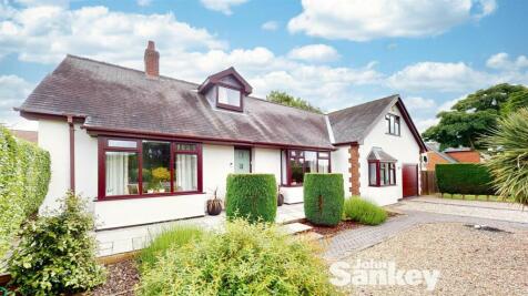 4 bedroom detached bungalow for sale