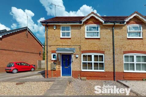 3 bedroom semi-detached house for sale