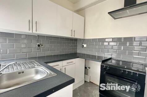 Thoresby Street, Mansfield, NG18 2 bed terraced house for sale