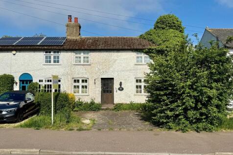 Norton Road, Stotfold, Hitchin, SG5 2 bed semi