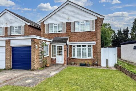 4 bedroom link detached house for sale