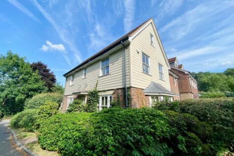 Autumn Grove, Bromley BR1 3 bed end of terrace house for sale