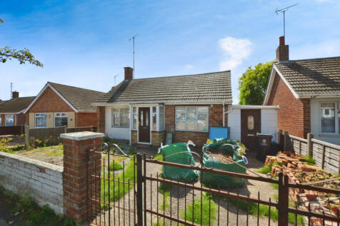 2 bedroom detached bungalow for sale