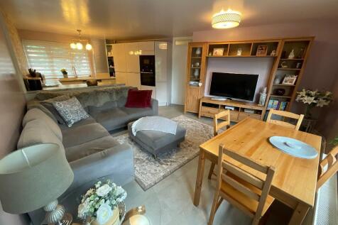 1 bedroom flat for sale