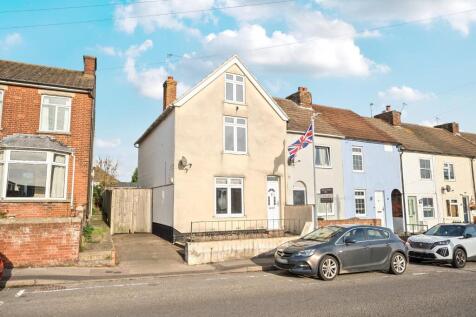 Constitution Hill, Snodland 4 bed end of terrace house for sale