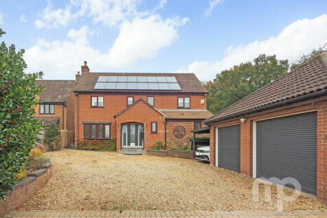 5 bedroom detached house for sale