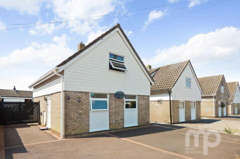 4 bedroom detached bungalow for sale