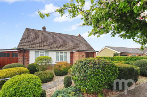3 bedroom detached bungalow for sale