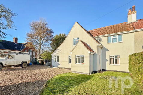 3 bedroom semi-detached house for sale