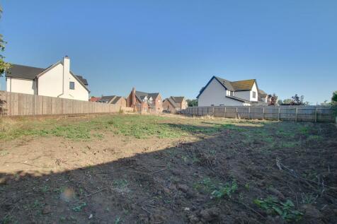 Parkside, Manea 4 bed property with land for sale