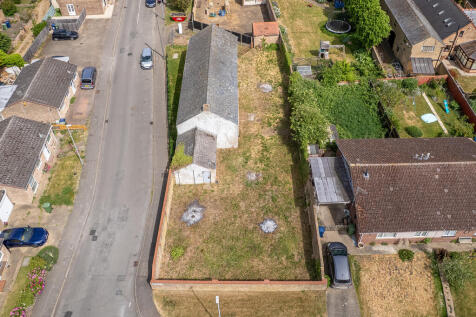 Ash Grove, Chatteris 3 bed property with land for sale
