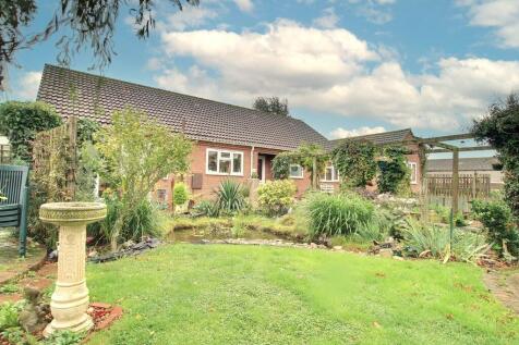 Purls Bridge Drove, Manea 6 bed detached bungalow for sale