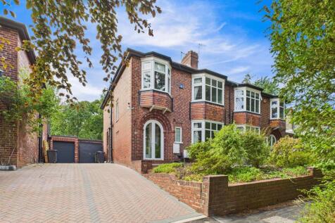 4 bedroom semi-detached house for sale