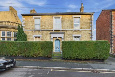 25 Filey Street, Broomhall, Sheffield 8 bed detached house for sale
