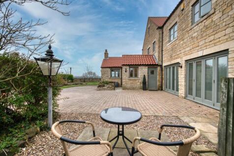 6 bedroom detached house for sale