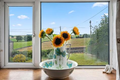 Moorview, Flagg 2 bed terraced house for sale