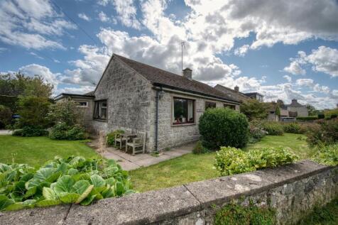 Station Road, Great Longstone, Bakewell 3 bed detached bungalow for sale
