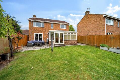 Sally Barn Close, Longwell Green... 3 bed house for sale
