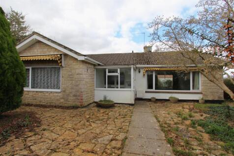 Cadbury Road, Keynsham, Bristol 3 bed detached bungalow for sale