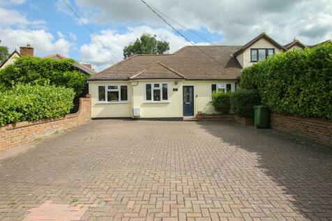 4 bedroom semi-detached bungalow for sale