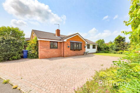Mawgan Drive, Lichfield, WS14 4 bed detached bungalow for sale