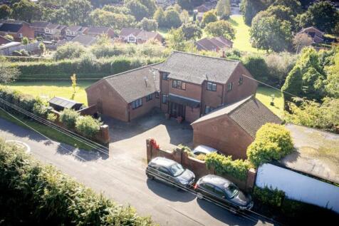 5 bedroom detached house for sale