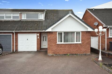 4 bedroom semi-detached house for sale