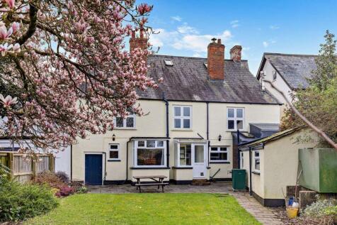 5 bedroom end of terrace house for sale