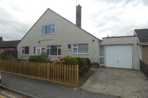 2 bedroom detached bungalow for sale
